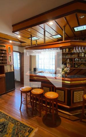 Casa à venda com 716m², 4 quartos e 5 vagas