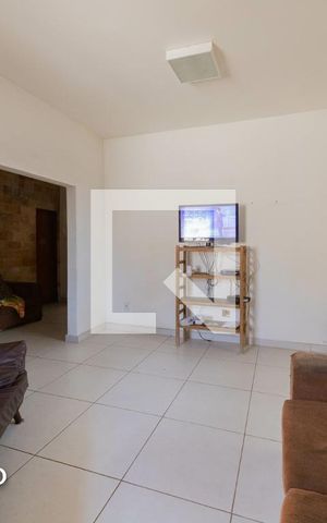 Casa à venda com 109m², 5 quartos e 4 vagas