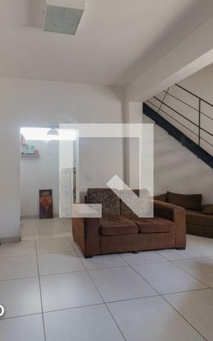 Casa à venda com 109m², 5 quartos e 4 vagas