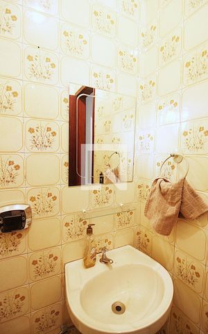 Casa à venda com 190m², 5 quartos e 2 vagasLavabo