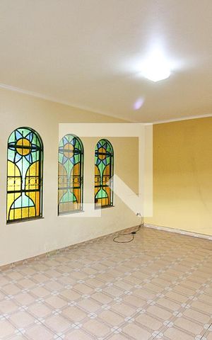 Casa à venda com 190m², 5 quartos e 2 vagasSala