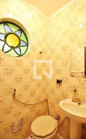 Casa à venda com 190m², 5 quartos e 2 vagasLavabo