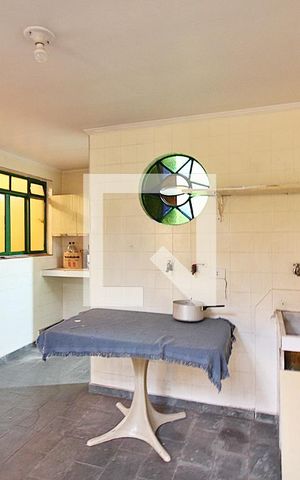 Casa à venda com 190m², 5 quartos e 2 vagasLavanderia