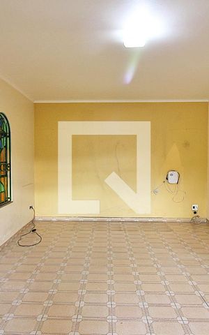 Casa à venda com 190m², 5 quartos e 2 vagasSala