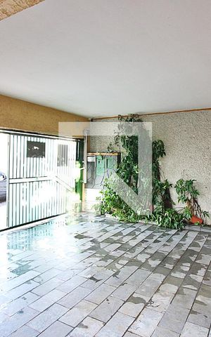 Casa à venda com 190m², 5 quartos e 2 vagasGaragem