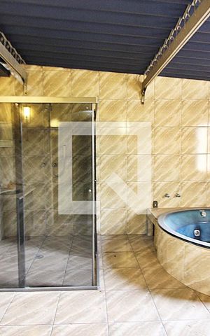 Casa à venda com 190m², 5 quartos e 2 vagasBanheiro do Quarto 1 - Suíte