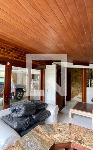 Casa à venda com 700m², 6 quartos e 6 vagas