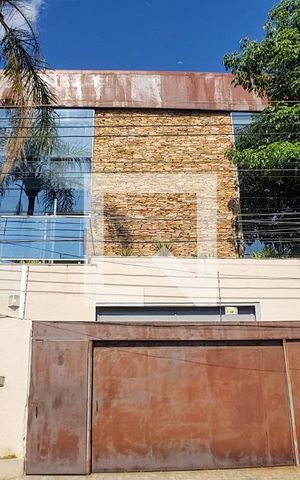 Casa à venda com 658m², 15 quartos e 3 vagas
