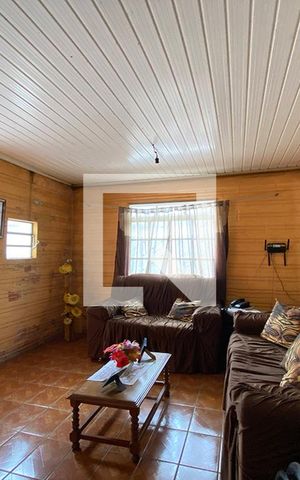 Casa à venda com 60m², 2 quartos e 3 vagasSala