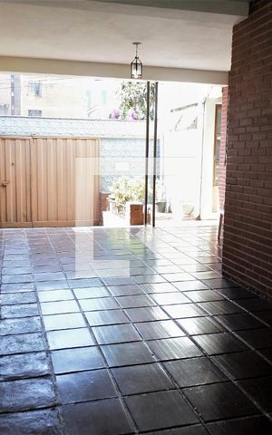 Casa à venda com 300m², 5 quartos e 2 vagas