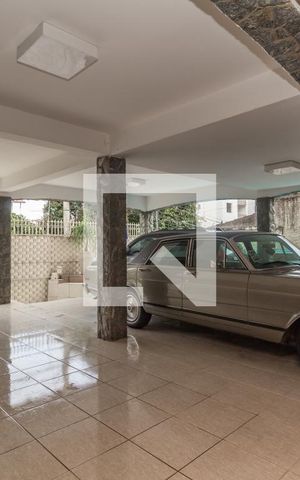 Casa à venda com 344m², 4 quartos e 6 vagas