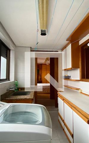 Apartamento à venda com 319m², 6 quartos e 4 vagasÁrea de Serviço