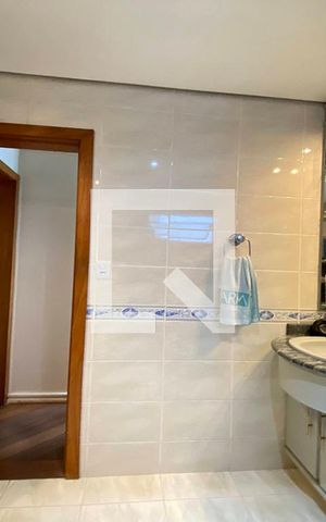 Apartamento à venda com 319m², 6 quartos e 4 vagasBanheiro da Suíte