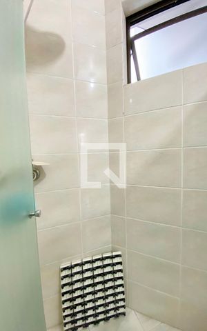 Apartamento à venda com 319m², 6 quartos e 4 vagasBanheiro 2