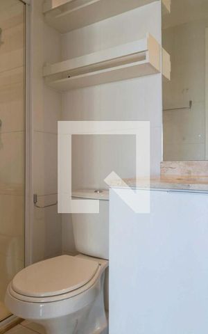 Studio para alugar com 33m², 1 quarto e 1 vaga Studio para alugar com 33m², 1 quarto e 1 vagaBanheiro