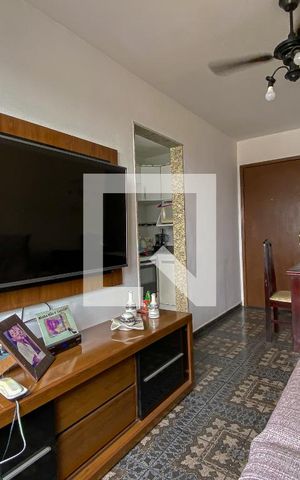 Apartamento à venda com 70m², 2 quartos e 1 vaga Apartamento à venda com 70m², 2 quartos e 1 vagaSala