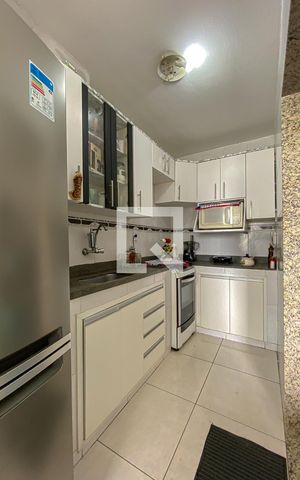 Apartamento à venda com 70m², 2 quartos e 1 vaga Apartamento à venda com 70m², 2 quartos e 1 vagaCozinha e Área de Serviço