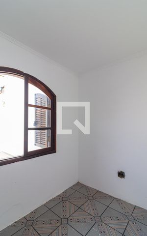 Casa à venda com 300m², 3 quartos e 3 vagas Casa à venda com 300m², 3 quartos e 3 vagasQuarto de serviço