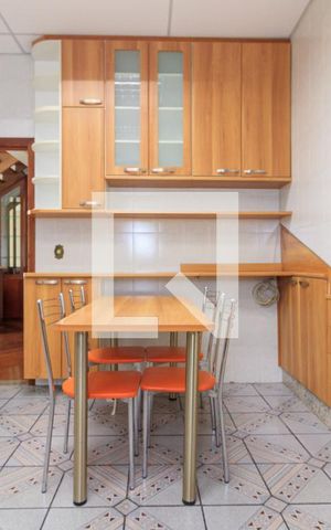 Casa à venda com 300m², 3 quartos e 3 vagas Casa à venda com 300m², 3 quartos e 3 vagasCozinha