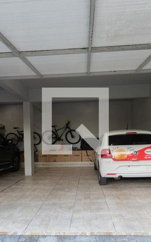 Casa à venda com 234m², 3 quartos e 4 vagas Casa à venda com 234m², 3 quartos e 4 vagasGaragem