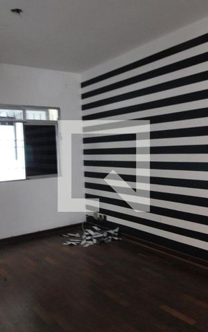 Casa à venda com 125m², 3 quartos e 2 vagasSala