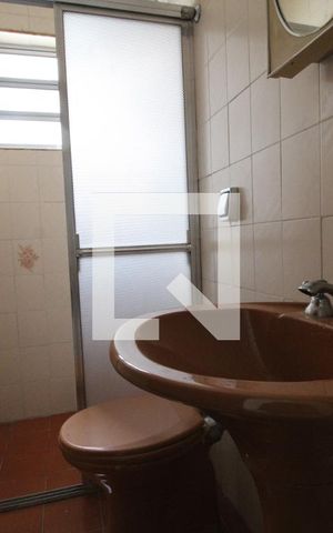 Casa à venda com 125m², 3 quartos e 2 vagasBanheiro comum