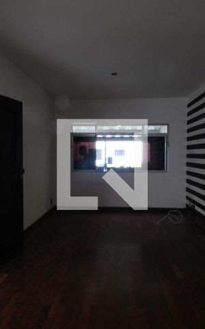 Casa à venda com 125m², 3 quartos e 2 vagasSala
