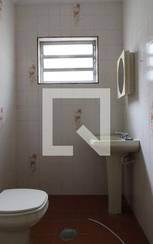 Casa à venda com 125m², 3 quartos e 2 vagasBanheiro da suíte