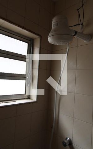 Casa à venda com 125m², 3 quartos e 2 vagasChuveiro banheiro comum
