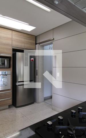 Casa à venda com 344m², 5 quartos e 4 vagasCozinha