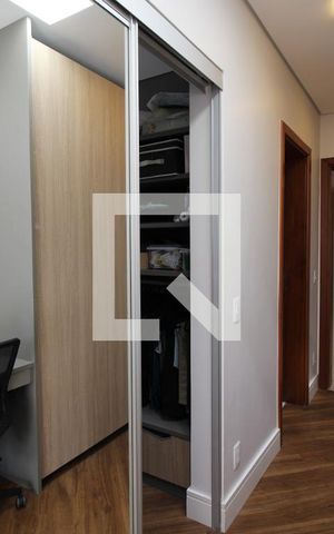 Casa à venda com 344m², 5 quartos e 4 vagasSuíte 1