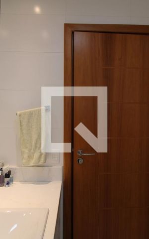 Casa à venda com 344m², 5 quartos e 4 vagasBanheiro