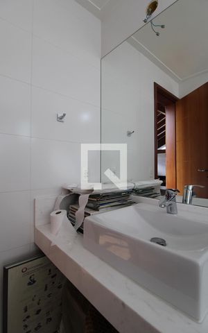 Casa à venda com 344m², 5 quartos e 4 vagasBanheiro