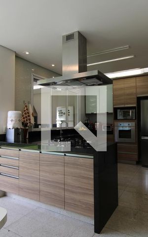 Casa à venda com 344m², 5 quartos e 4 vagasCozinha