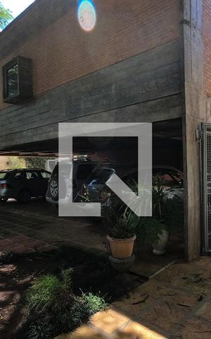 Casa à venda com 550m², 4 quartos e 7 vagas Casa à venda com 550m², 4 quartos e 7 vagasFachada