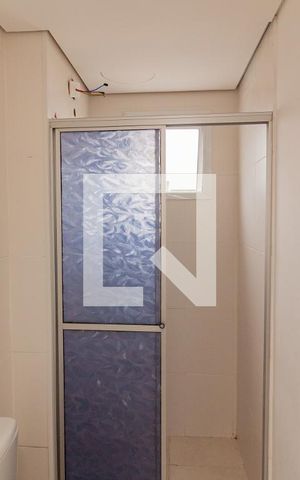 Apartamento à venda com 49m², 2 quartos e 1 vaga Apartamento à venda com 49m², 2 quartos e 1 vagaBanheiro