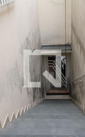 Casa à venda com 275m², 3 quartos e 4 vagasEscadas Garagem
