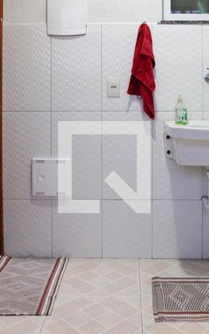 Casa de condomínio à venda com 170m², 3 quartos e 1 vagaÁrea de Serviço