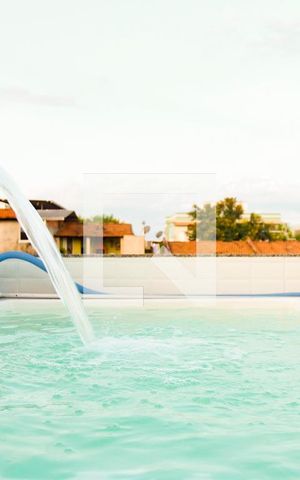 Casa de condomínio à venda com 170m², 3 quartos e 1 vagaPiscina