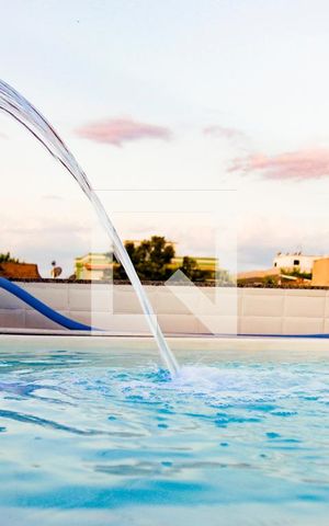 Casa de condomínio à venda com 170m², 3 quartos e 1 vagaPiscina