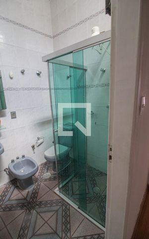 Casa para alugar com 108m², 3 quartos e 1 vaga Casa para alugar com 108m², 3 quartos e 1 vagaBanheiro
