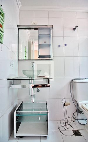 Apartamento para alugar com 70m², 3 quartos e 1 vagaBanheiro do Quarto 1 - Suíte