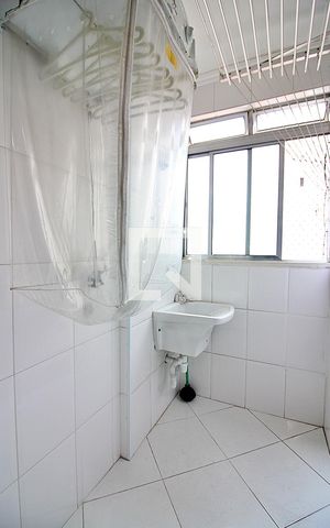Apartamento para alugar com 70m², 3 quartos e 1 vagaÁrea de Serviço