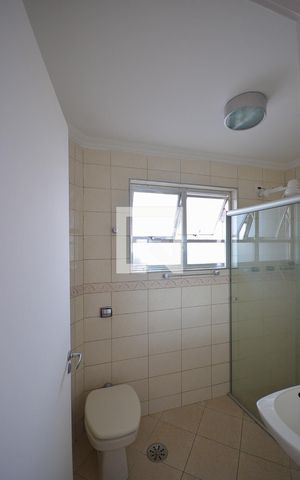 Apartamento para alugar com 75m², 2 quartos e 1 vaga Apartamento para alugar com 75m², 2 quartos e 1 vagaBanheiro