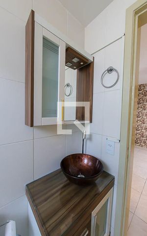 Apartamento à venda com 58m², 3 quartos e 1 vaga Apartamento à venda com 58m², 3 quartos e 1 vagaBanheiro