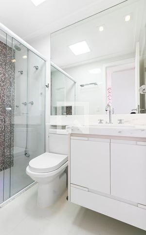 Apartamento à venda com 156m², 3 quartos e 3 vagasSuíte 3 - Banheiro