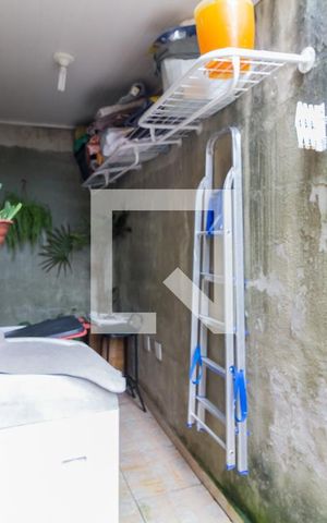 Casa para alugar com 80m², 2 quartos e 1 vaga Casa para alugar com 80m², 2 quartos e 1 vagaÁrea de Serviço