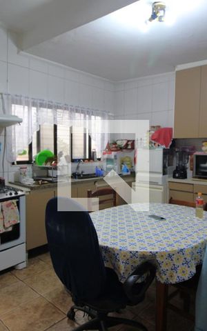 Casa para alugar com 180m², 3 quartos e 2 vagasCozinha
