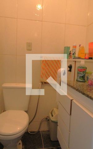 Casa para alugar com 180m², 3 quartos e 2 vagasBanheiro da suíte