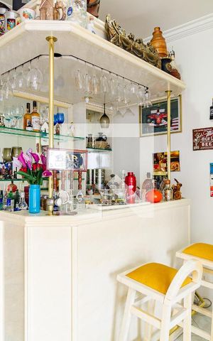 Apartamento à venda com 121m², 4 quartos e 2 vagas Apartamento à venda com 121m², 4 quartos e 2 vagasBar